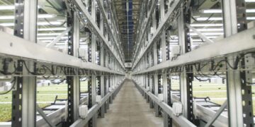 De toekomst van landbouw? Ontdek Europa’s grootste verticale boerderij.