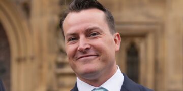 Oud-gevangene van Reform-partij ondervraagd door Sky News op conferentie.