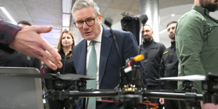 VK zal ‘volledig deelnemen’ aan vredesinspanningen in Oekraïne, zegt Sir Keir Starmer.