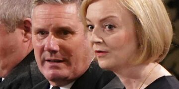 Liz Truss dreigt Sir Keir Starmer met juridische stappen na economieclaim