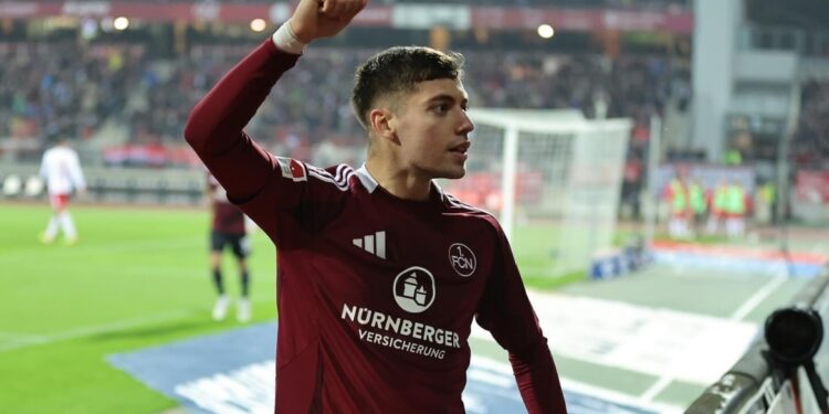 Liverpool biedt 30 miljoen euro voor Jiménez, melden in Engeland