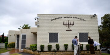 Aanslag op synagoge in Sydney: hakenkruizen geschilderd – Zie foto’s