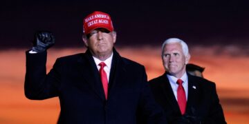 Mike Pence ontvangt uitnodiging voor Trump’s inauguratie na weigering verkiezingsfraude.