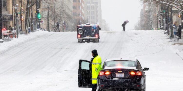 Zware storm eist levens in centrale en oostelijke staten