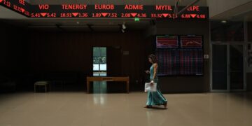 Aandelenmarkt sluit op dieptepunt na negatieve wending