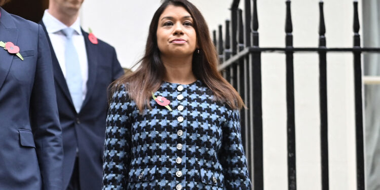 Britse minister van Financiën treedt af wegens corruptiebeschuldigingen