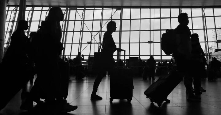 Simon Calder verduidelijkt Ryanair bagageregels na boete van £50 voor waterfles.