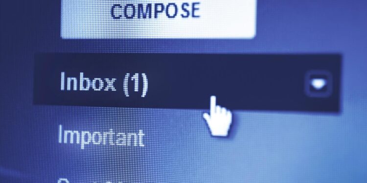 Miljarden e-mailgebruikers bedreigd door vals programma