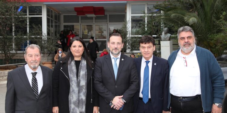 Nieuwe slaapzalen voor artsen in Metaxas ziekenhuis