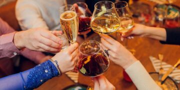 Tientallen doden door vervormde alcohol in Turkije dit jaar