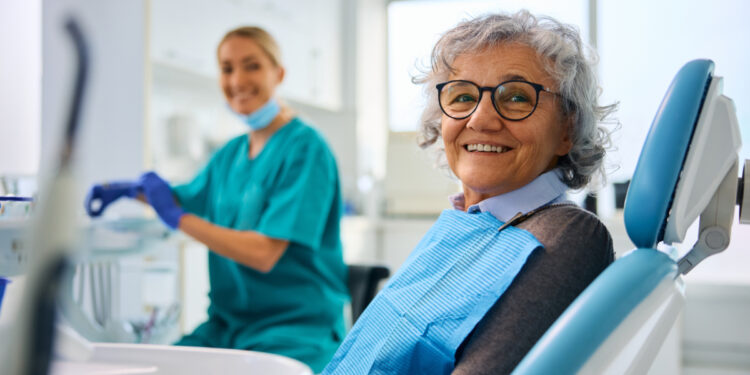 Tandartstest onthult risico op 3 ernstige ziekten – Grieks onderzoek.