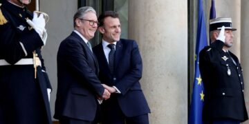 Sir Keir Starmer sluit zich aan bij Europa in confrontatie met opkomende nieuwe wereldorde van Trump en Poetin.