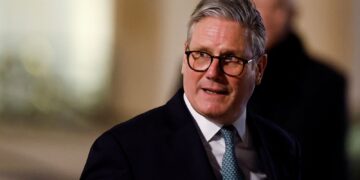 Starmer vraagt VS steun voor Oekraïne met veiligheidsgarantie tegen slecht vredesakkoord.