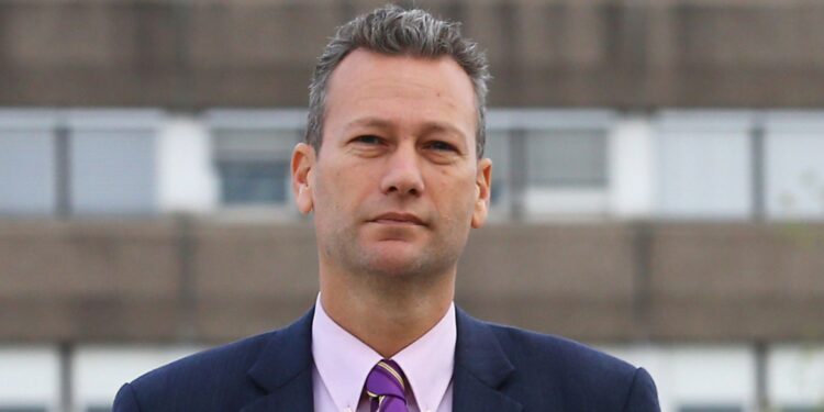 Voormalig leider van Reform UK in Wales beschuldigd van omkoping na antiterrorisme-onderzoek.