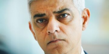 Sadiq Khan: Trump ‘absoluut’ welkom in VK na grote ommezwaai