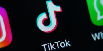 TikTok blijft verboden op overheidsapparaten, ondanks nieuwe UKGov-account