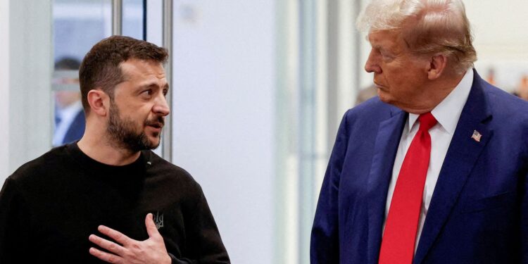 Waarheden onthullen: de leugens van Donald Trump blootleggen