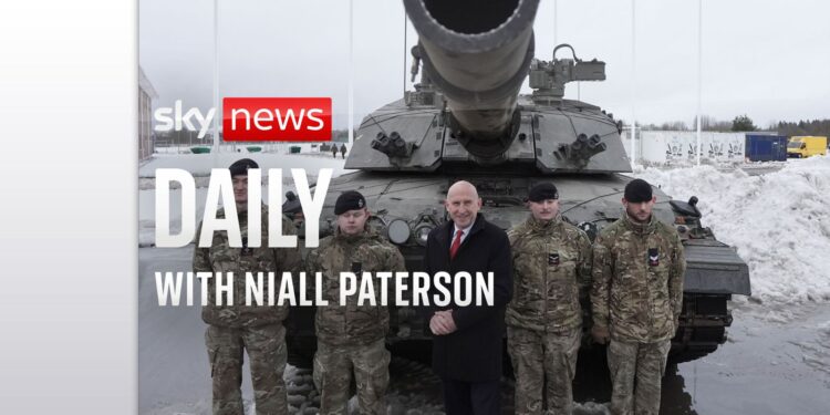 Defensieminister John Healey: cruciale tijd voor het Ministerie van Defensie