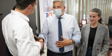 Isa ondersteunt jonge wetenschappers in de praktijk