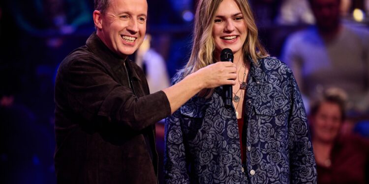 Talent Unplugged: Ellece, wees wees op 2-jarige leeftijd.