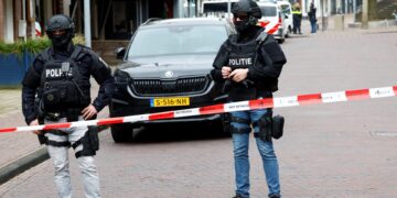 Gewonde bij mesaanval in Amsterdam