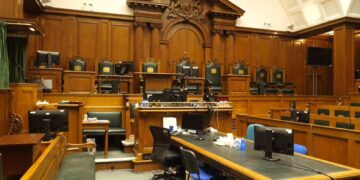 Waar gaan pre-sentence rapporten over en wat zijn de controversiële veranderingen?