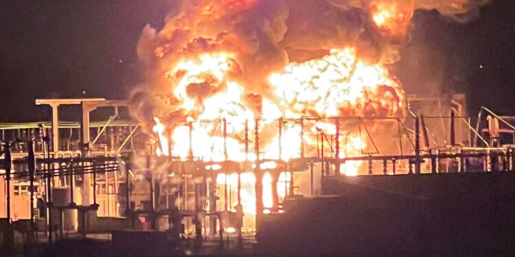 Back-up generator Heathrow ook getroffen door brand, sluiting luchthaven