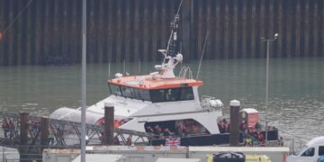 Overheid overweegt sturen afgewezen asielzoekers naar buitenlandse ‘migratiehubs’