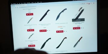 Ninja zwaarden verboden na vasthoudende campagne van familie.