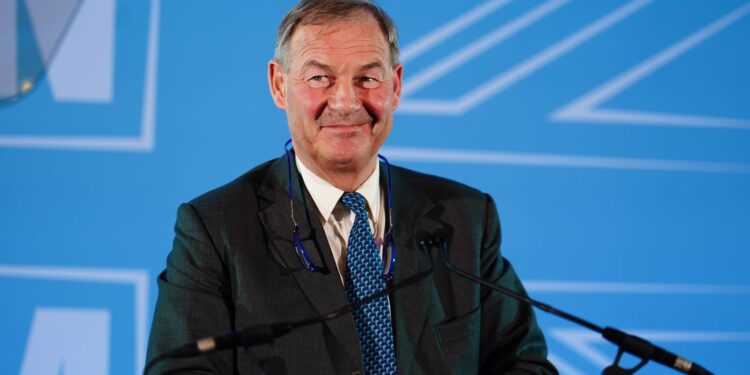 Reform UK MP Rupert Lowe meldt bedreigingen aan politie.