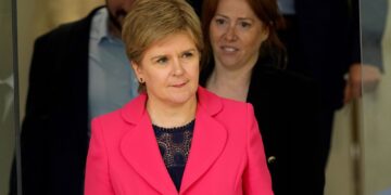 Nicola Sturgeon stapt uit Holyrood bij volgende verkiezingen