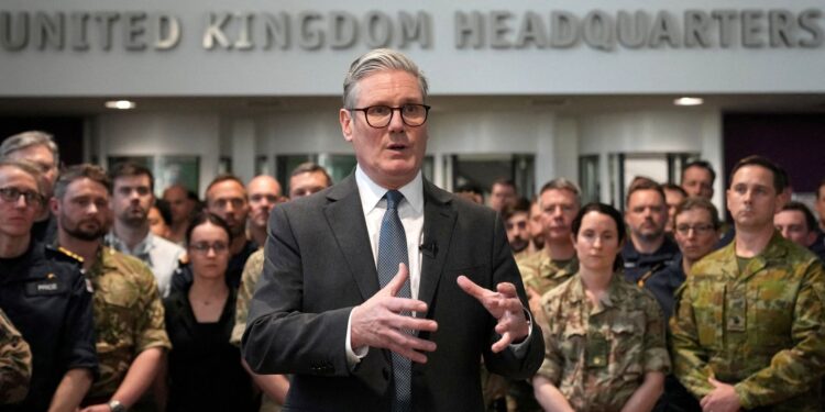Starmer waarschuwt: Putin zal vredesovereenkomst breken zonder ‘coalitie van bereidwilligen’