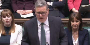 Starmer eert ‘offer’ van Britse strijdkrachten na opmerkingen over ‘Britse troepen’