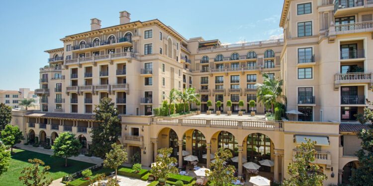 De beste luxe hotels in LA met privébalkons, high-end spa’s en A-list favorieten
