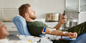 Vrijwillige bloeddonatie bij kliniek Maagd Maria Grigousa: een levensreddende daad