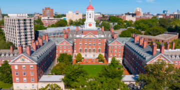 Trump dreigt met blokkade voor buitenlandse studenten aan Harvard