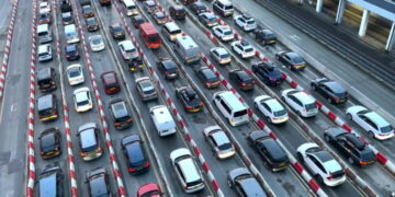 Simon Calder voorspelt paasvakantiechaos in reisadvies