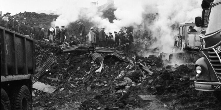 Onzekerheid over veiligheid bij mogelijke ramp met kolenafval in Wales