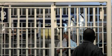 Gevangenisbezetting in Engeland en Wales bijna volledig vol