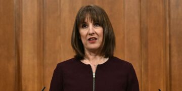 Reeves belooft steun bij Trump-tarieven.