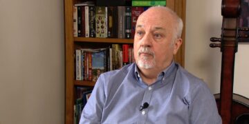 Toename zelfmoordpogingen door belastingdruk HMRC en kritiek op review.