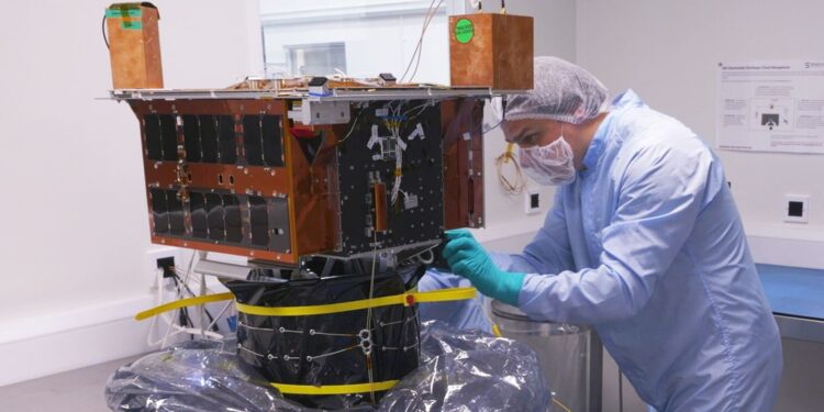 Satellietfabriek in de ruimte kan energierekeningen drastisch verlagen.