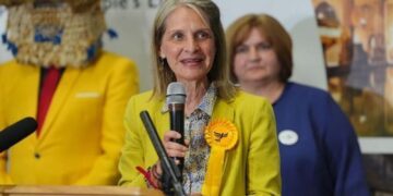Liberaal-democraat Wera Hobhouse geweigerd toegang tot Hong Kong voor bezoek aan kleinzoon