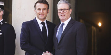 Trump bezoekt Groot-Brittannië op uitnodiging van Charles en Macron