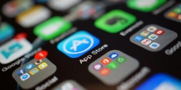 Apple schendt oordeel voor App Store: kritiek op handelspraktijken.