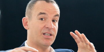 Bespaar deze zomer op topitems door ze in het buitenland te kopen