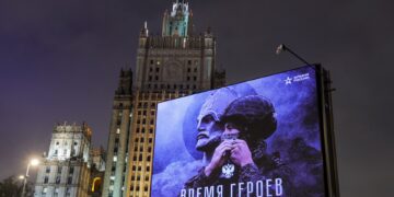 Poetin grijpt in: vrede in Oekraïne bedreigd.