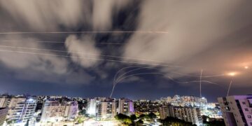 Israël waarschuwt voor ballistische raketten uit Jemen