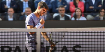 Spannende strijd om titel in Rome eindigt in overwinning voor Alcaraz