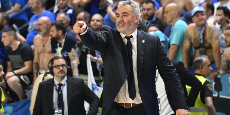 Ηρακλής met Giorgos Sigalas in de Basket League